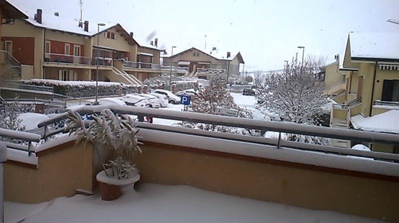 IN OSTAGGIO DELLA NEVE ALLE PORTE DELLE ELEZIONI